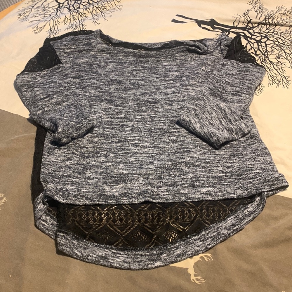 Long sleeve shirt!! Size M
